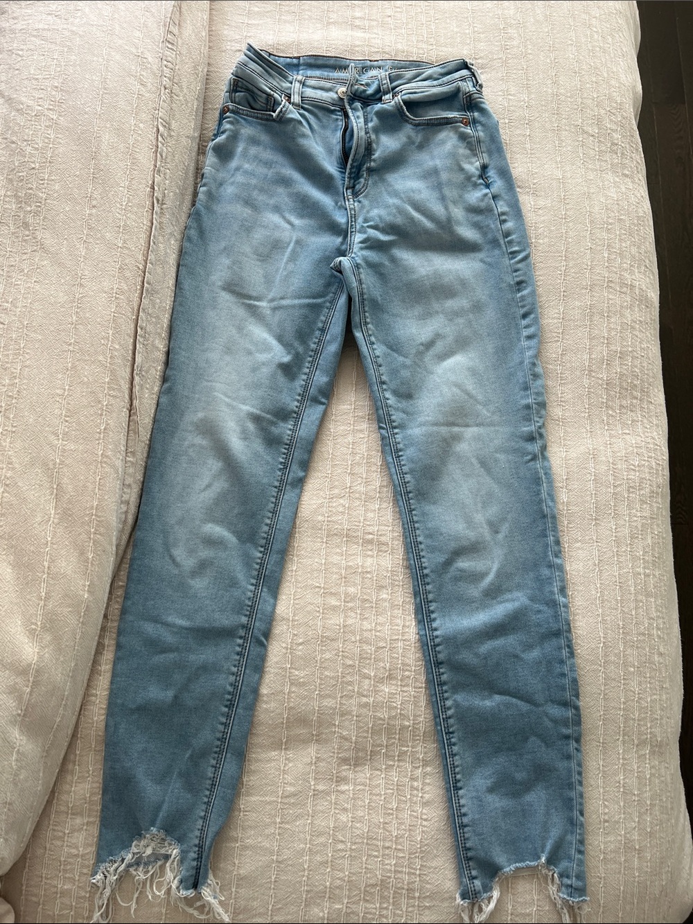 Light Wash High-Rise Straight Cut Jeans with Frayed Hem
